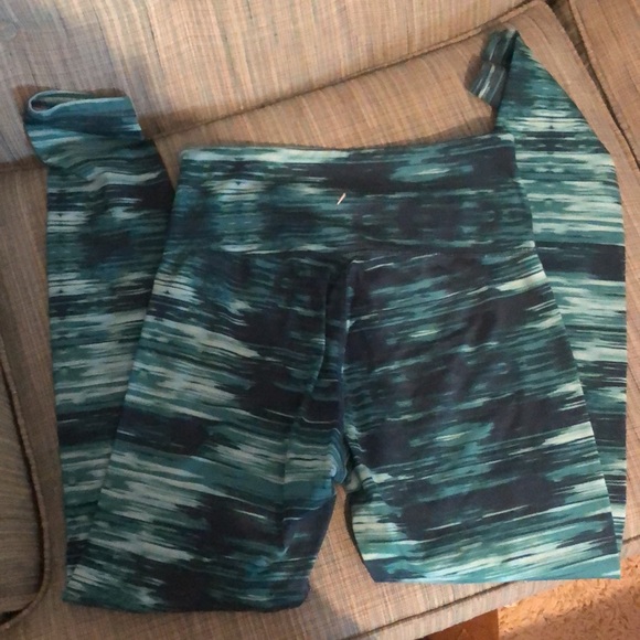 Old Navy Active leggings - Picture 3 of 4